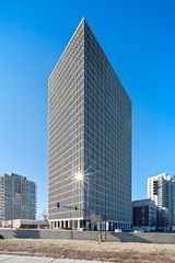6700 S South Shore Drive 10J, Chicago, IL 60649