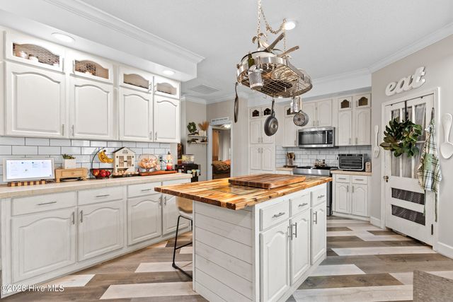 158 Willow Street, Hubert, NC 28539