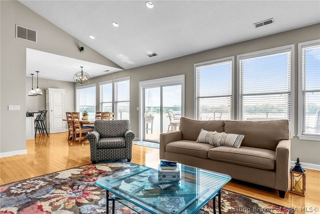 4702 Upper River Road, Jeffersonville, IN 47130