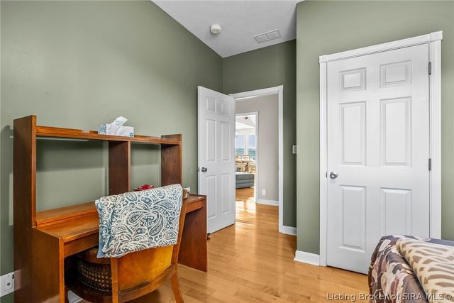 4702 Upper River Road, Jeffersonville, IN 47130