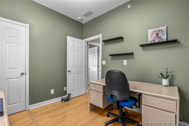 4702 Upper River Road, Jeffersonville, IN 47130