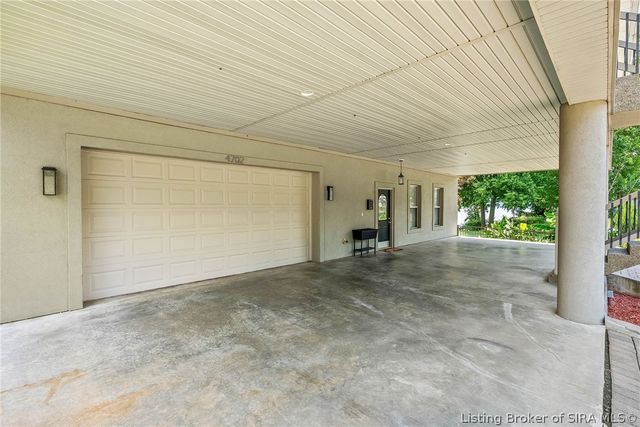 4702 Upper River Road, Jeffersonville, IN 47130