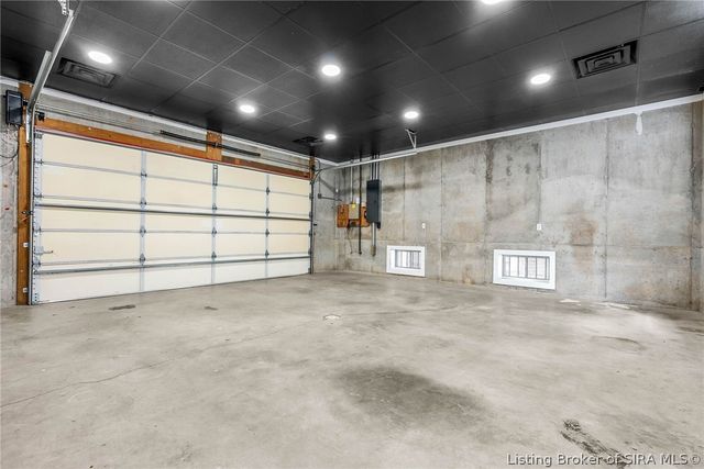 4702 Upper River Road, Jeffersonville, IN 47130