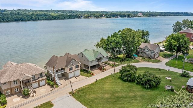 4702 Upper River Road, Jeffersonville, IN 47130