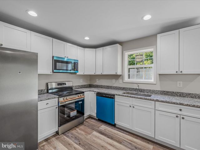 701 BOSTON ST, Martinsburg, WV 25401
