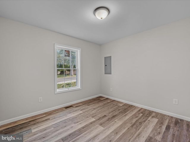 701 BOSTON ST, Martinsburg, WV 25401