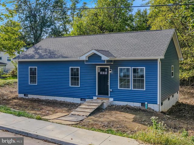 701 BOSTON ST, Martinsburg, WV 25401