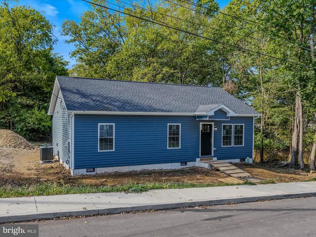 701 BOSTON ST, Martinsburg, WV 25401