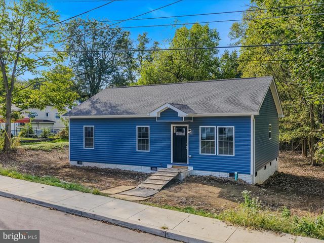 701 BOSTON ST, Martinsburg, WV 25401