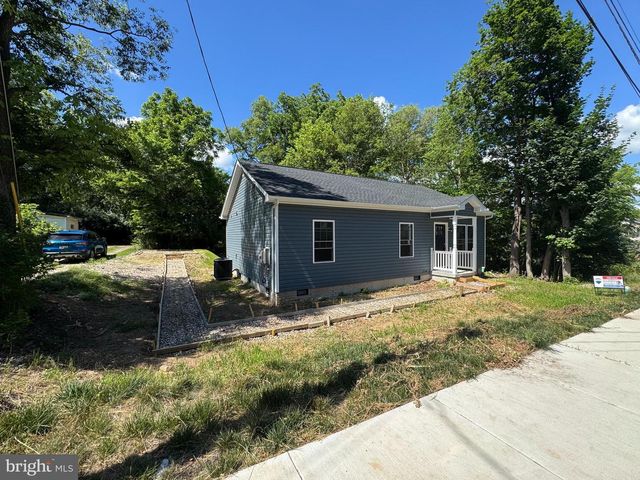 701 BOSTON ST, Martinsburg, WV 25401