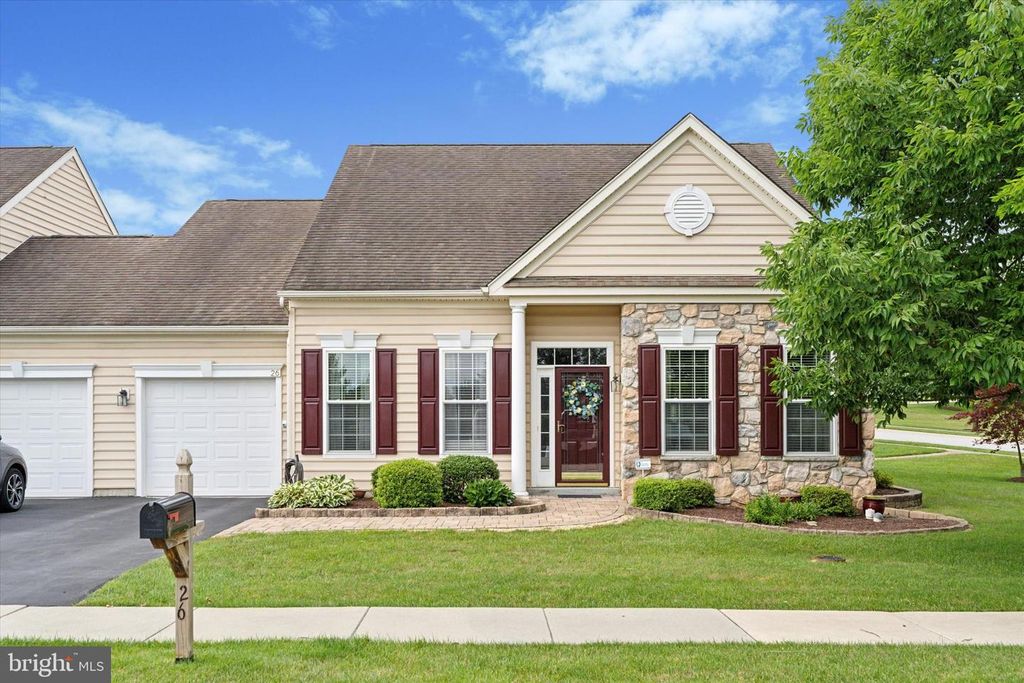 26 SUMMERLIN DR, Honey Brook, PA 19344