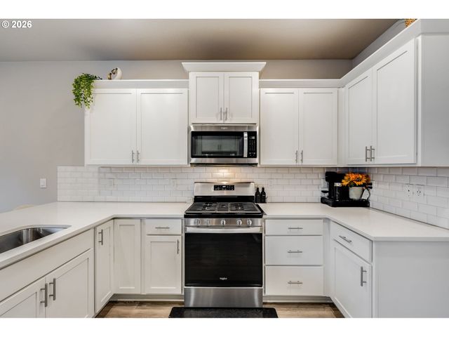 7897 Sw MARA Ct, Portland, OR 97224