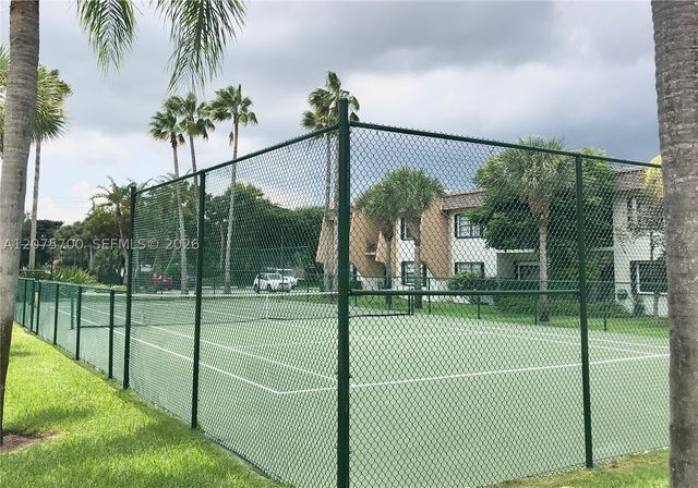 8281 SW 128th St 104, Pinecrest, FL 33156