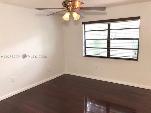 8281 SW 128th St 104, Pinecrest, FL 33156