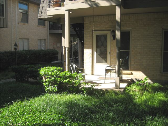 4320 S Bellaire Drive S 114W, Fort Worth, TX 76109