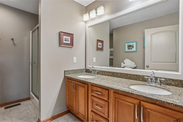 1906 SE Snowberry Lane, Ankeny, IA 50021