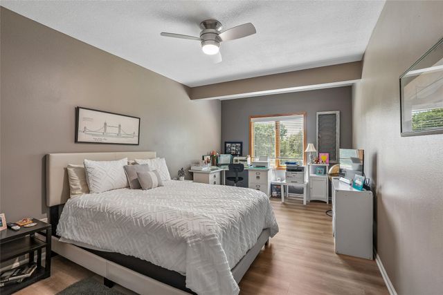1906 SE Snowberry Lane, Ankeny, IA 50021