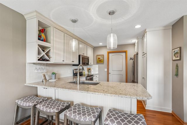 1906 SE Snowberry Lane, Ankeny, IA 50021