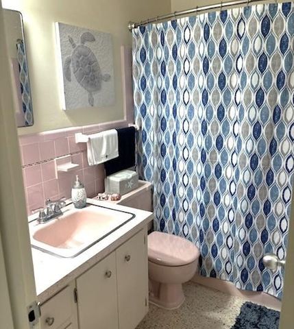 2120 NE 56th Street A, Fort Lauderdale, FL 33308