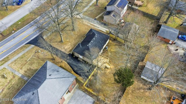 1112 Herr Ln, Louisville, KY 40222