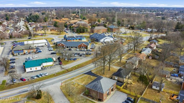 1112 Herr Ln, Louisville, KY 40222