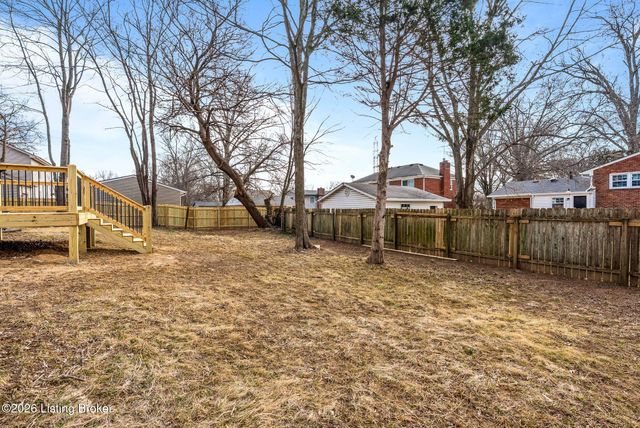 1112 Herr Ln, Louisville, KY 40222