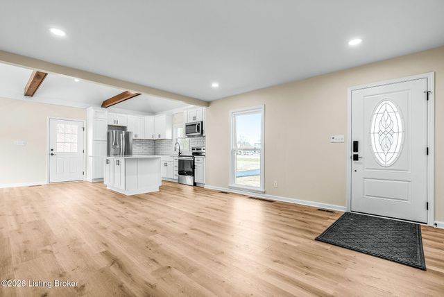 1112 Herr Ln, Louisville, KY 40222