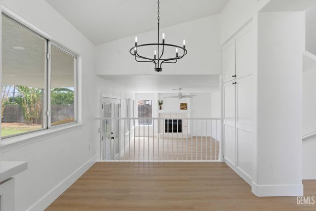 3902 Ocean Breeze Avenue, Bakersfield, CA 93313