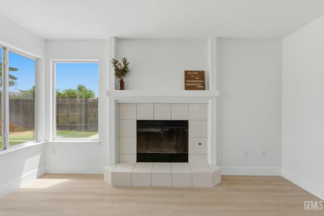 3902 Ocean Breeze Avenue, Bakersfield, CA 93313