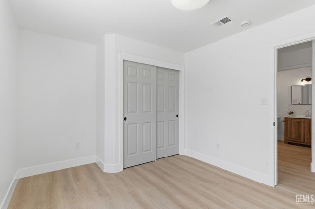3902 Ocean Breeze Avenue, Bakersfield, CA 93313