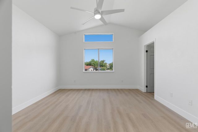 3902 Ocean Breeze Avenue, Bakersfield, CA 93313
