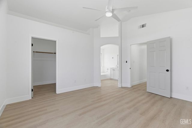 3902 Ocean Breeze Avenue, Bakersfield, CA 93313