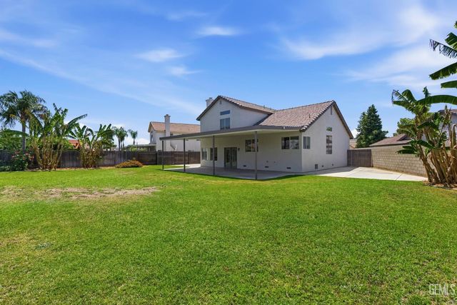 3902 Ocean Breeze Avenue, Bakersfield, CA 93313