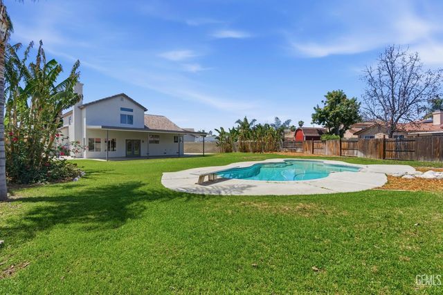 3902 Ocean Breeze Avenue, Bakersfield, CA 93313
