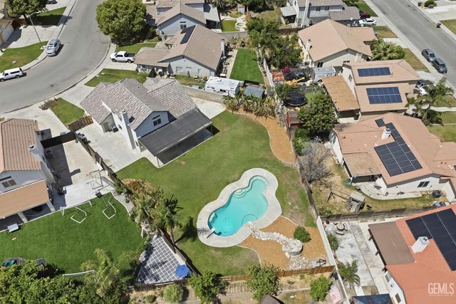 3902 Ocean Breeze Avenue, Bakersfield, CA 93313