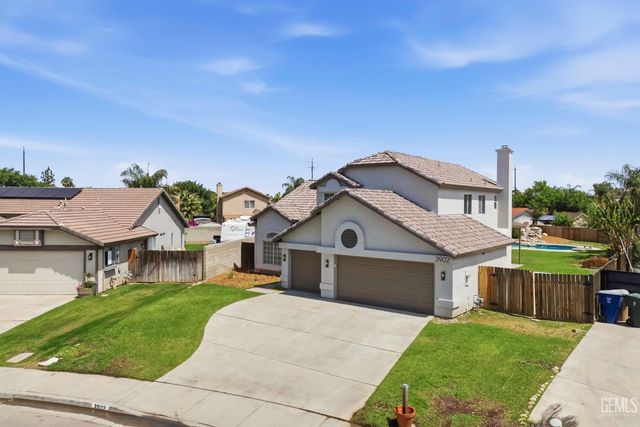 3902 Ocean Breeze Avenue, Bakersfield, CA 93313