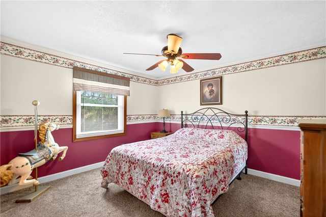 1032 Willow Glen Drive, Bethel Park, PA 15102
