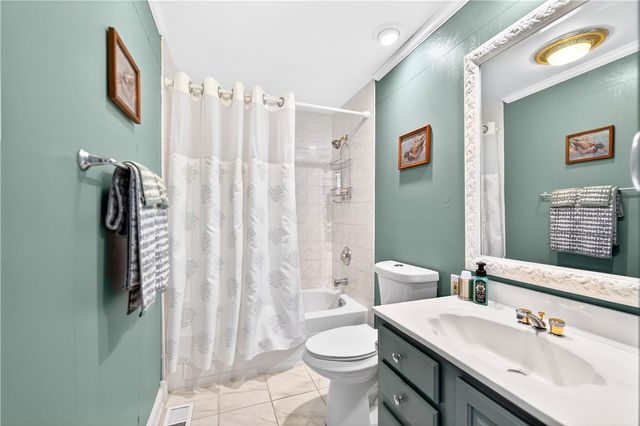 1032 Willow Glen Drive, Bethel Park, PA 15102