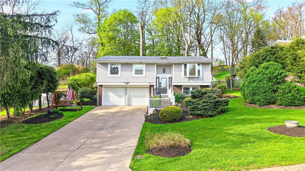 1032 Willow Glen Drive, Bethel Park, PA 15102