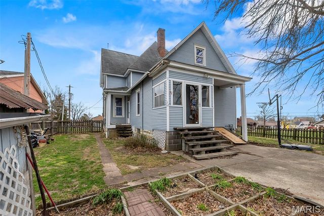 24 S Walnut Street, Perryville, MO 63775