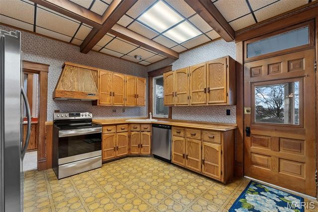 24 S Walnut Street, Perryville, MO 63775