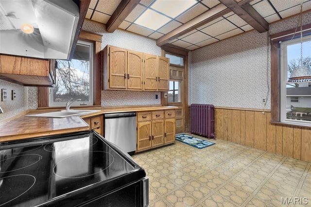 24 S Walnut Street, Perryville, MO 63775