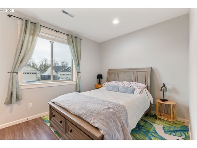 114 ZEPHYR Dr, Silver Lake, WA 98645