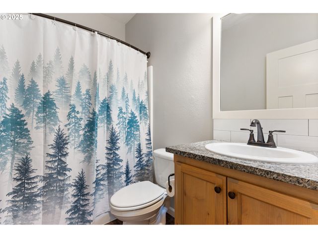 114 ZEPHYR Dr, Silver Lake, WA 98645