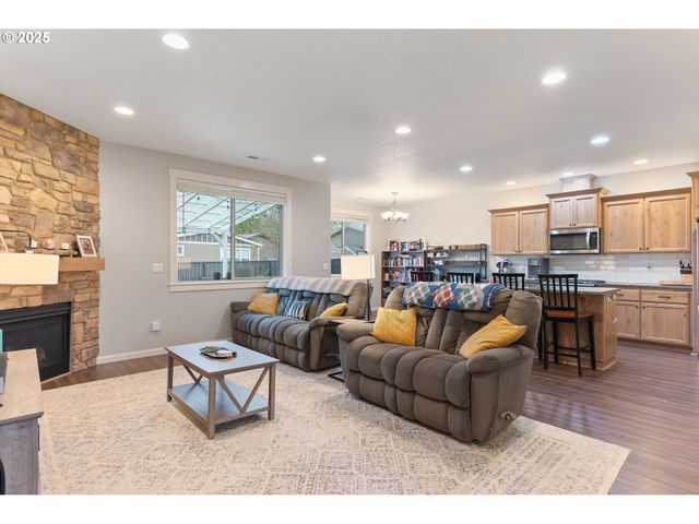 114 ZEPHYR Dr, Silver Lake, WA 98645