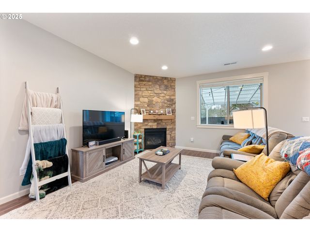 114 ZEPHYR Dr, Silver Lake, WA 98645