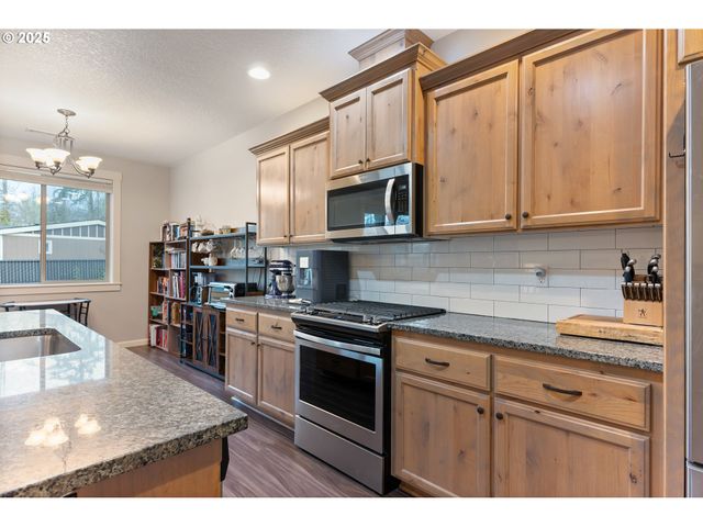 114 ZEPHYR Dr, Silver Lake, WA 98645