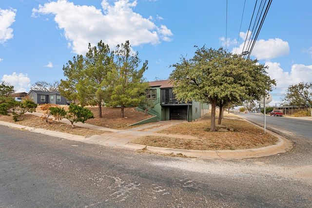 800 W 17th St, Big Spring, TX 79720