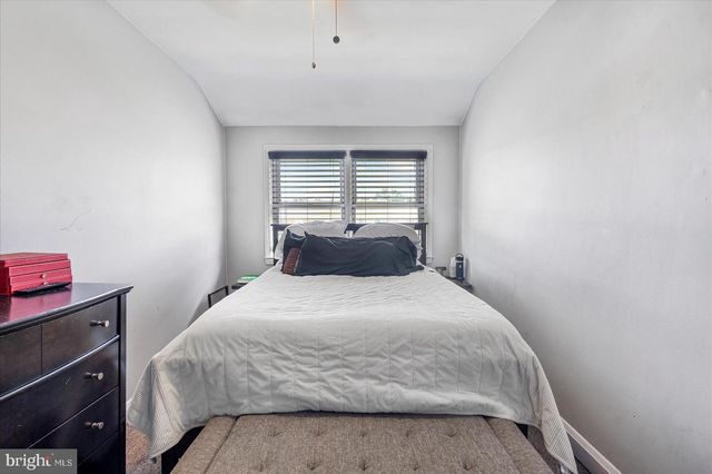 909 ARNCLIFFE RD, Baltimore, MD 21221