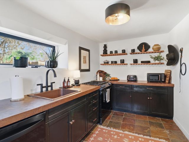 824 Dunlap Street A, Santa Fe, NM 87501